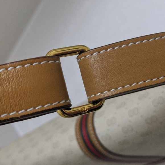 Gucci GG Vintage Sherry Crossbody bag - Picture 9 of 15